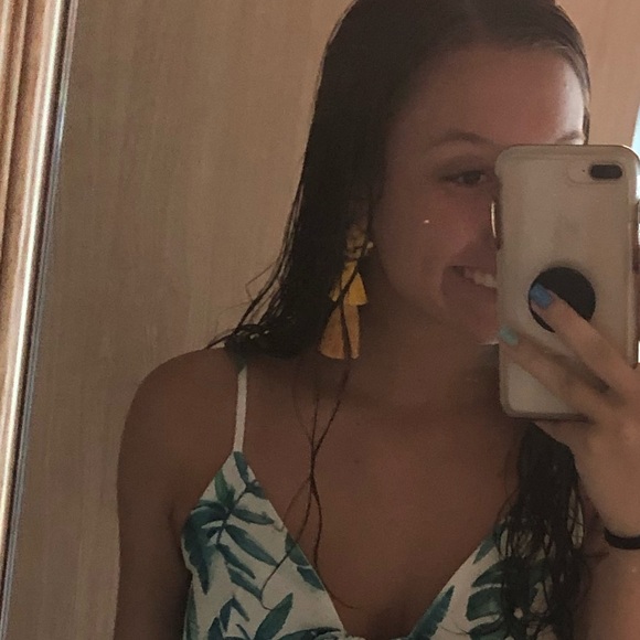 Yellow Two-Toned Fringe Earring - Picture 3 of 4